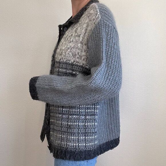 Vintage Womens 80s Wool Blend Gray Chunky Knit Geometric Cardigan Sz L - Picture 4 of 7